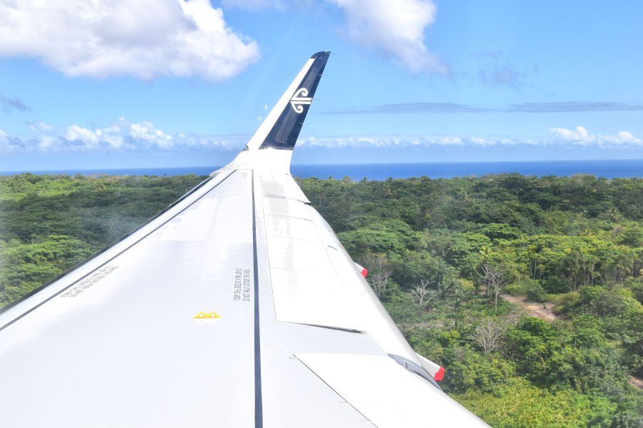 Which Airlines Fly to Niue?