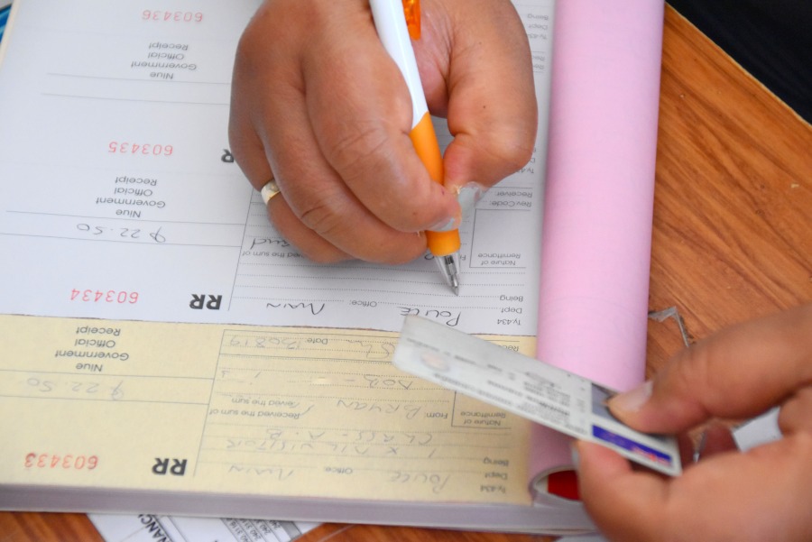 How to Get a Niue Driver's License