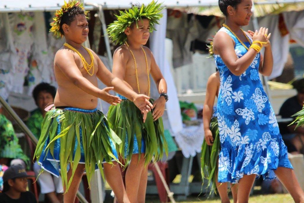 What are the Village Show Days in Niue?