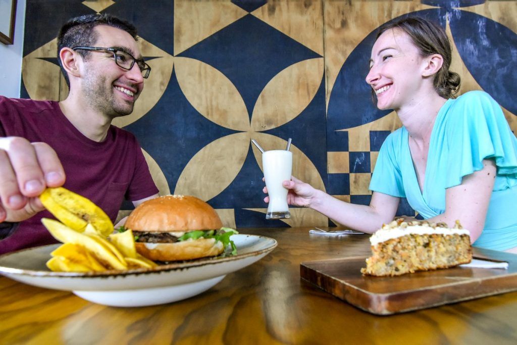 What is the Cost of Food in Niue?