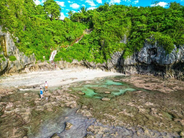 The Honeymoon & Romantic Getaway Guide to Niue 💑 [2023]